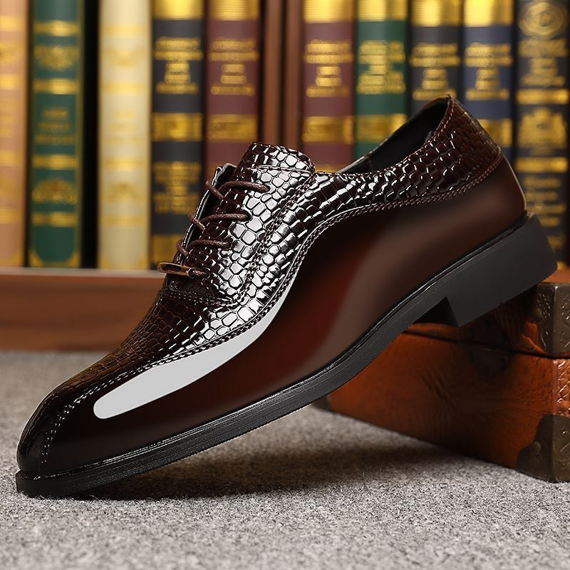 Men Fashion Korean Style - Sepatu Pria Kulit Paten Mengkilap Gaya